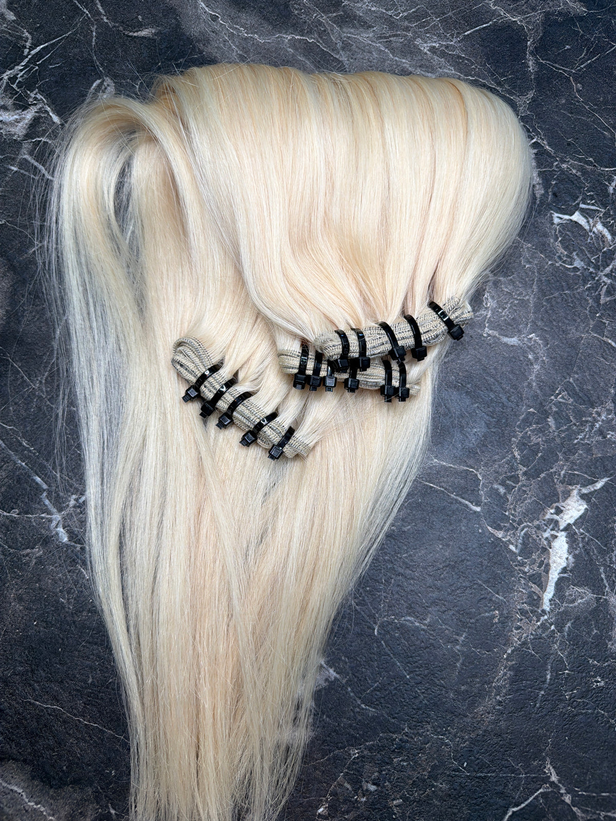 Bundle Russe Lisse Blond 613 – 22 Pouces | 146 g – Réf. BL2