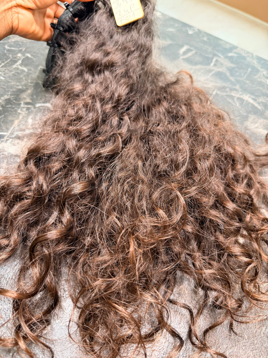 Raw Hair Single Donor Curly – 24 pouces – 3,45 m